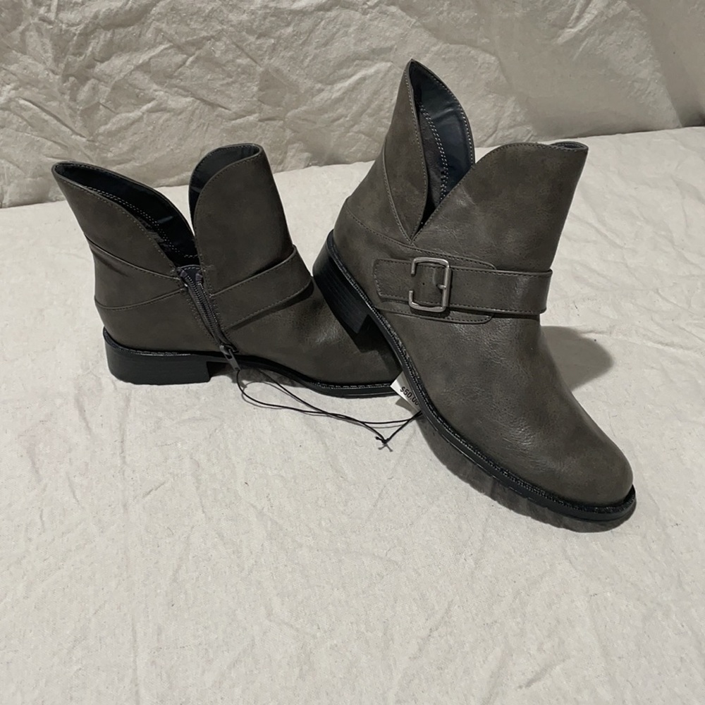 AEROSOLES Grey Booties - Picture 2 of 5